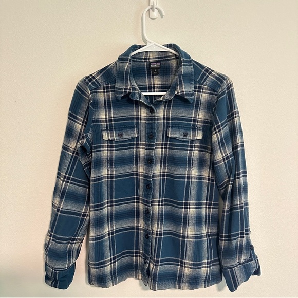 Patagonia Tops - Patagonia Organic Cotton Flannel Blue Plaid Fjord Button Up Shirt Women’s Size 2